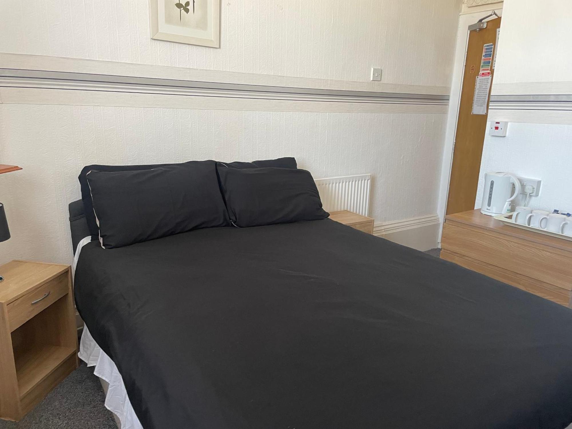 The Shepperton Hotel - Blackpool — Photos 2